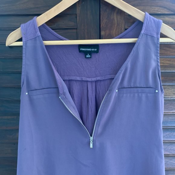 🌺 Dusty Purple V-neck Tank- like new - Picture 7 of 7